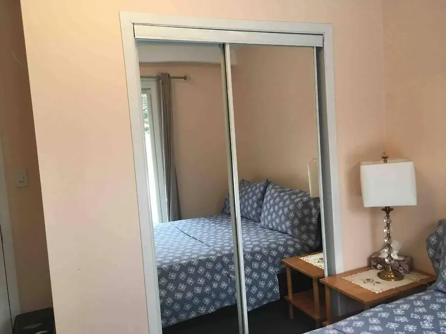 Freeda'S Place Toronto Canada